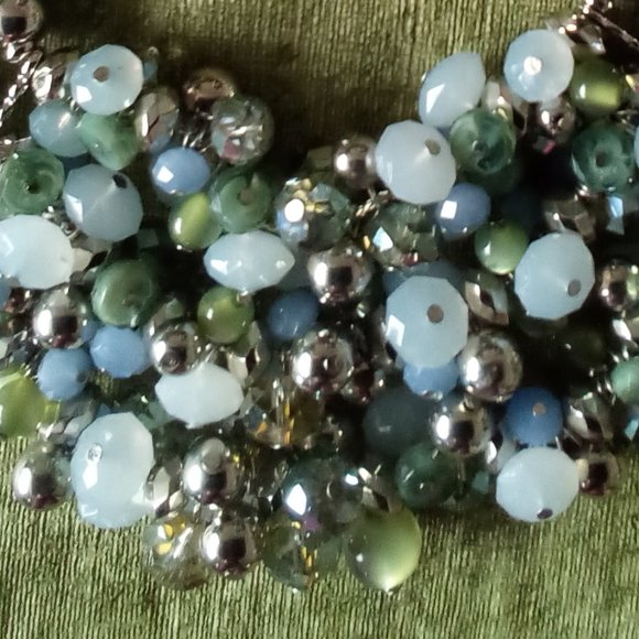 Chico's beaded statement necklace - Picture 3 of 9